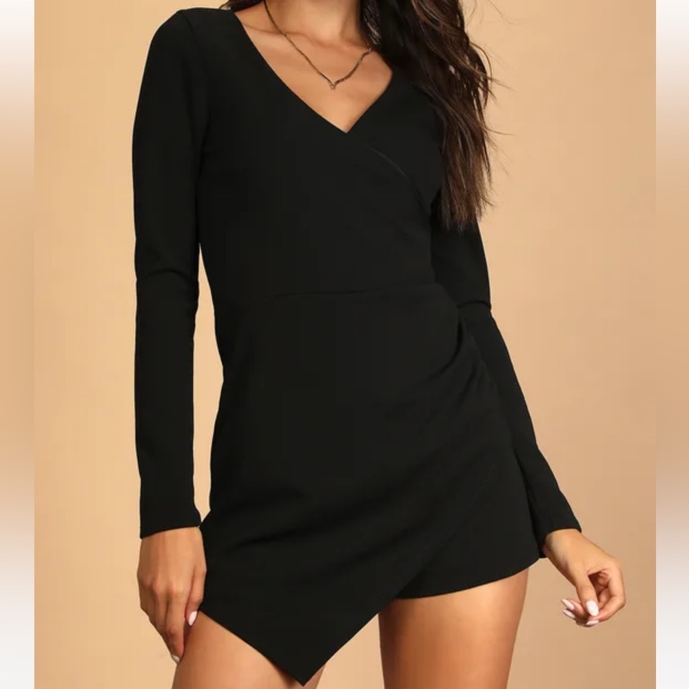 Lulu’s Babe Heaven Black Long Sleeve Asymmetrical Romper NWT Small